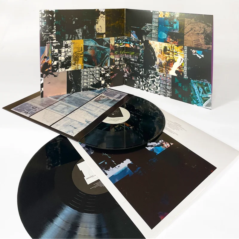 hundredrecords2674695