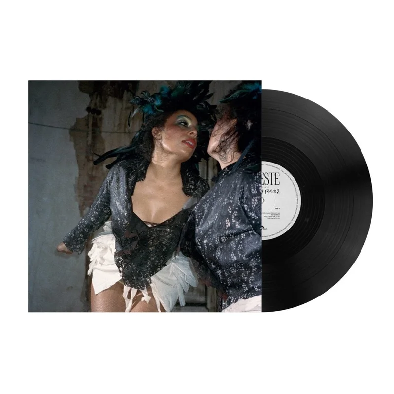 hundredrecords2679568